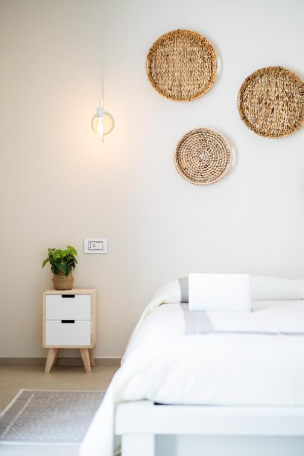 Enjoy Your Stay - Guest House - Olbia Buitenkant foto