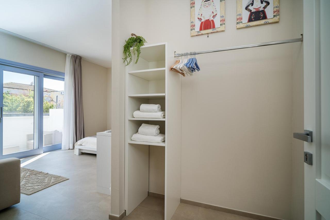Enjoy Your Stay - Guest House - Olbia Buitenkant foto