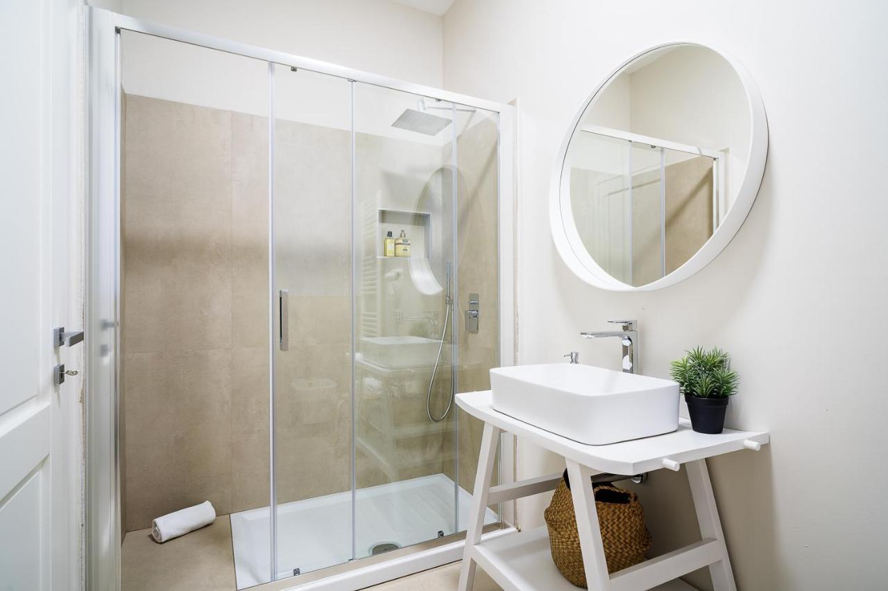 Enjoy Your Stay - Guest House - Olbia Buitenkant foto